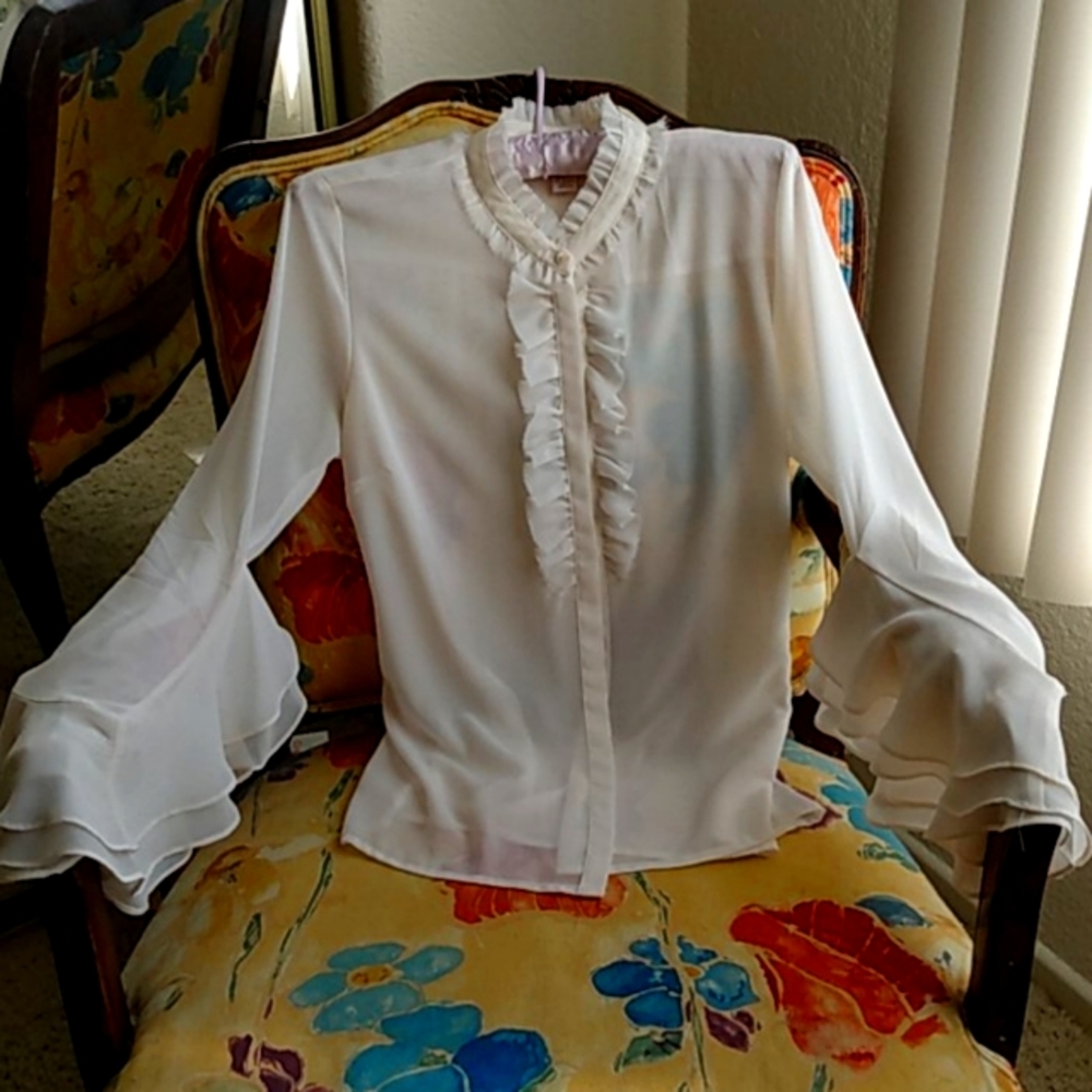 Cream Color Feminine Ruffly Blouse. Small